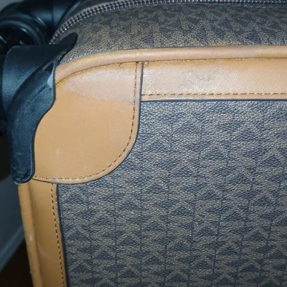 Michael Kors Logo Rolling Travel Trolley Suitcase Carry On Bag - Brown​​ - Picture 3 of 15